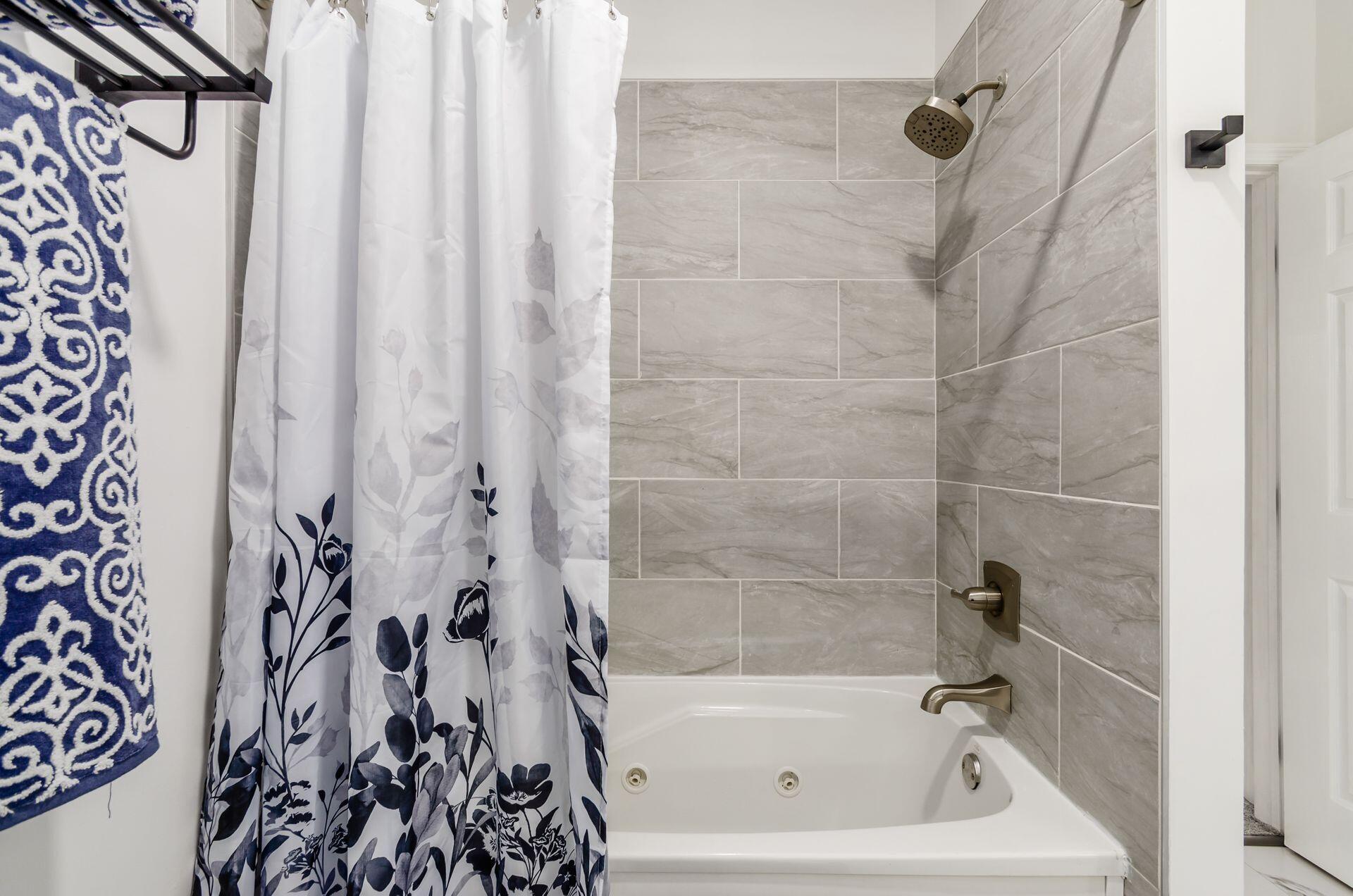 6016 Inishmore Lane Dublin, OH 43017 - Photo 31 of 53 Full bathroom