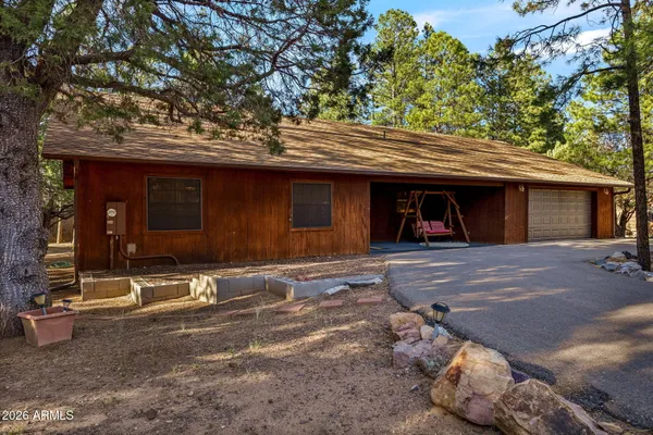 $530,000 | 2202 Forest Park Drive, Overgaard, AZ 85933