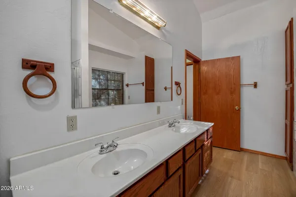 $530,000 | 2202 Forest Park Drive, Overgaard, AZ 85933