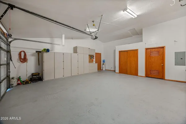 $530,000 | 2202 Forest Park Drive, Overgaard, AZ 85933