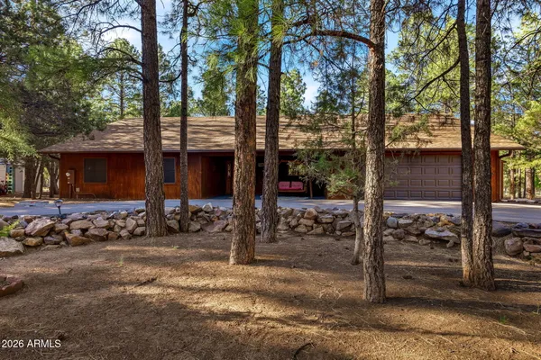 $530,000 | 2202 Forest Park Drive, Overgaard, AZ 85933