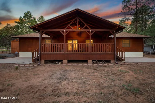 $530,000 | 2202 Forest Park Drive, Overgaard, AZ 85933