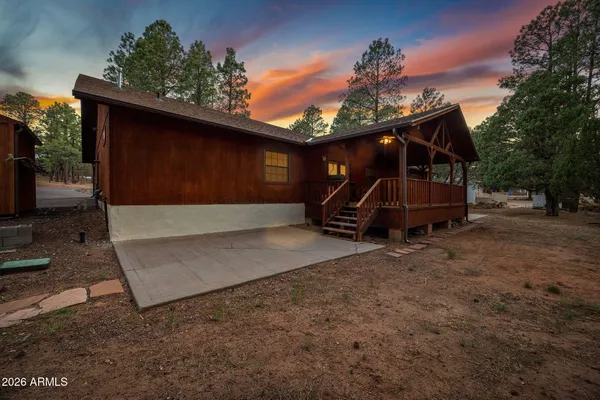 $530,000 | 2202 Forest Park Drive, Overgaard, AZ 85933
