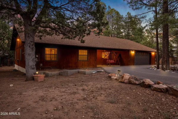 $530,000 | 2202 Forest Park Drive, Overgaard, AZ 85933