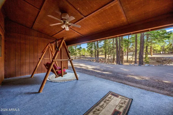 $530,000 | 2202 Forest Park Drive, Overgaard, AZ 85933