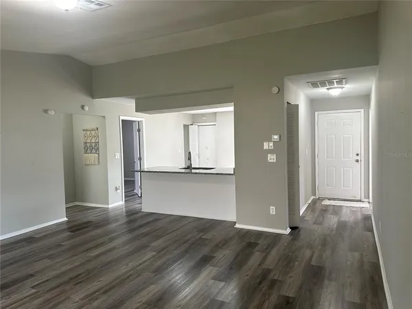$2,900 | 3935 105th Avenue North, Clearwater, FL 33762
