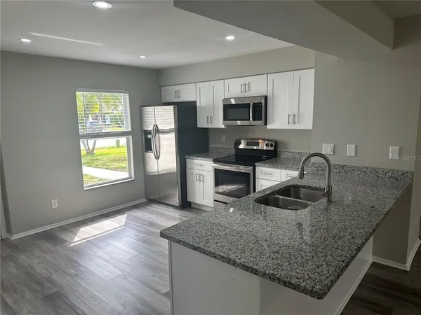 $2,900 | 3935 105th Avenue North, Clearwater, FL 33762