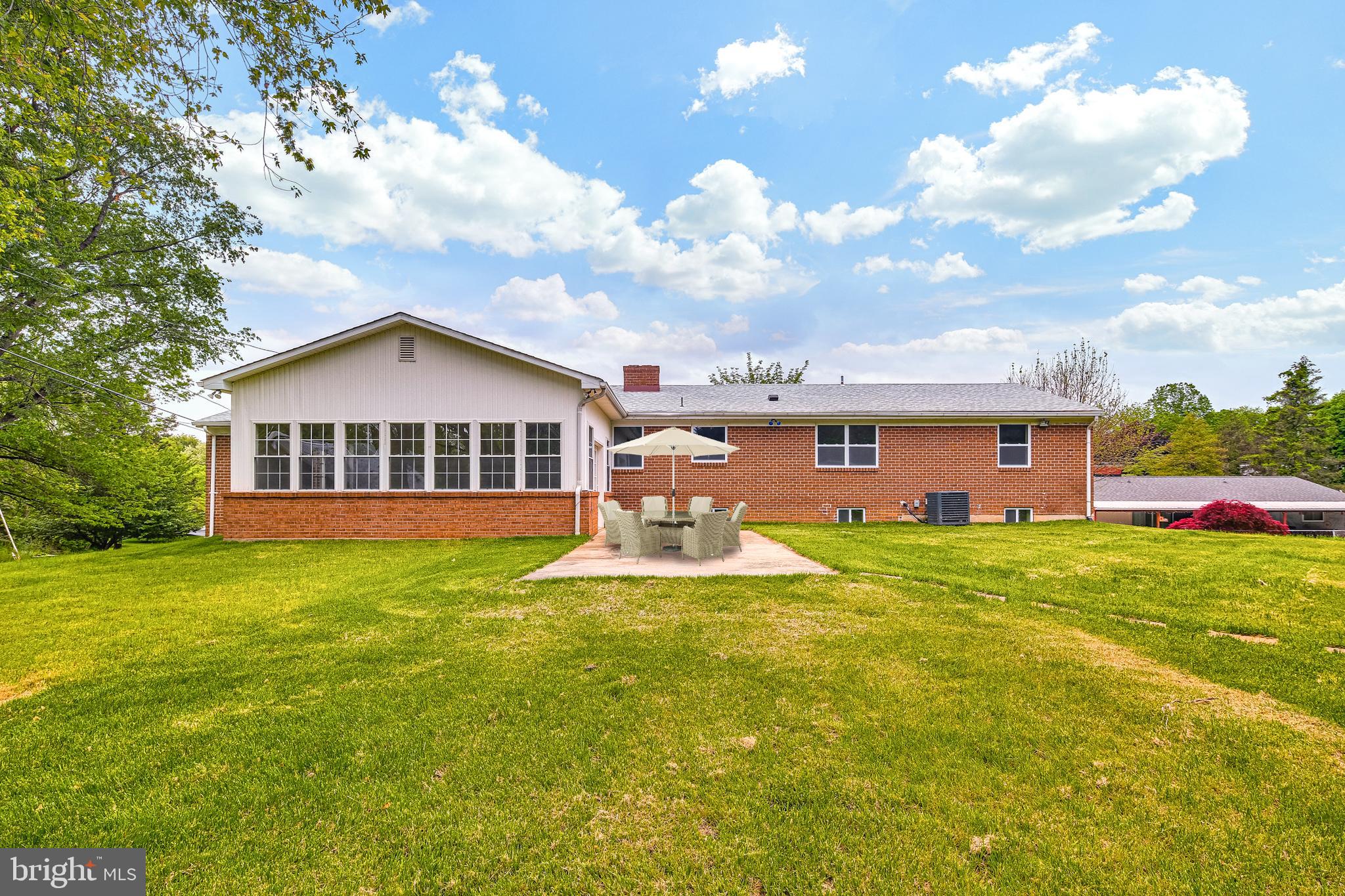 9736 Clover Heights Road Hagerstown, MD 21740 - Photo 20 of 23 Patio