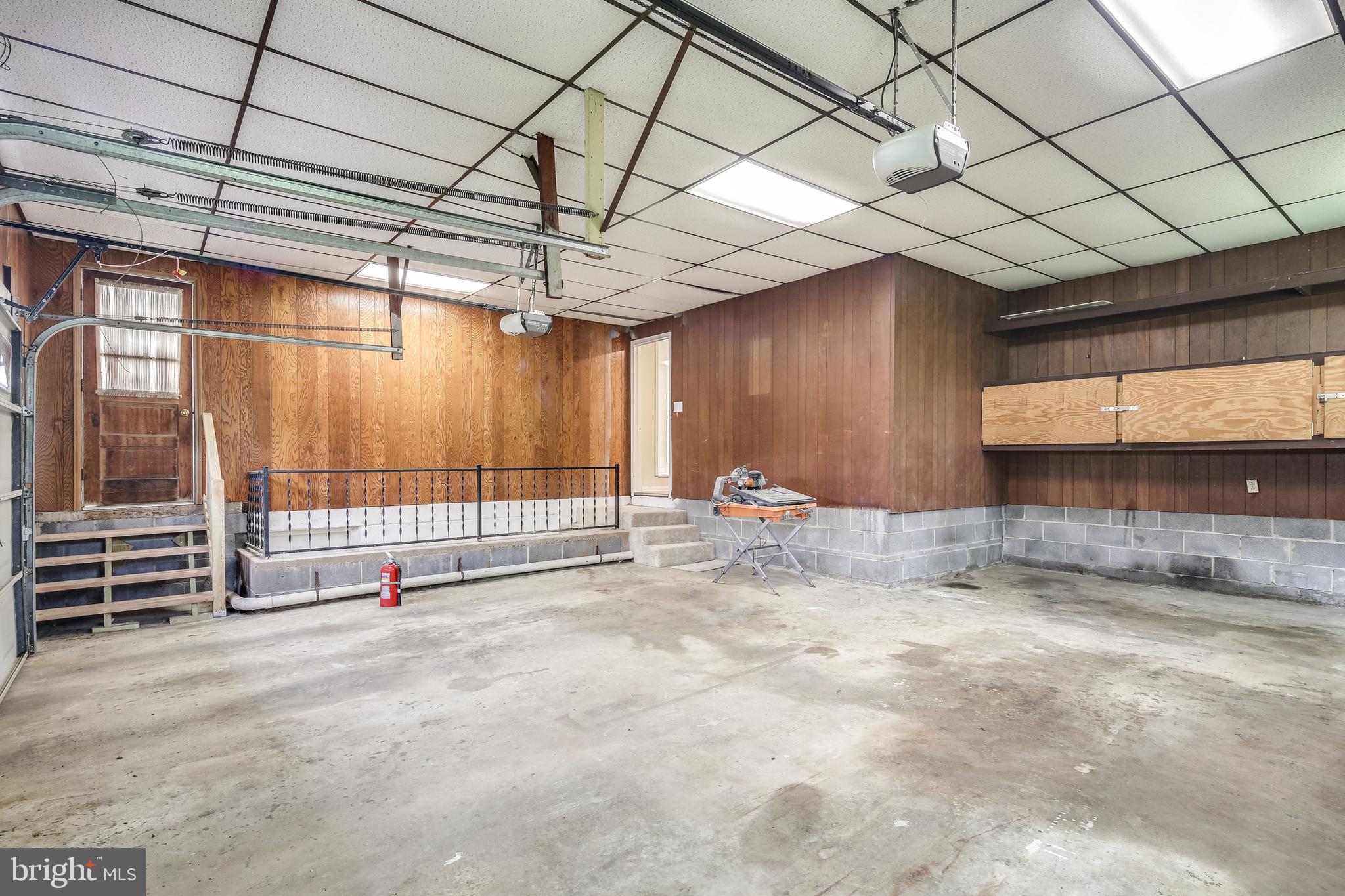 9736 Clover Heights Road Hagerstown, MD 21740 - Photo 22 of 23 Daylight Double Garage - Extra Roomy