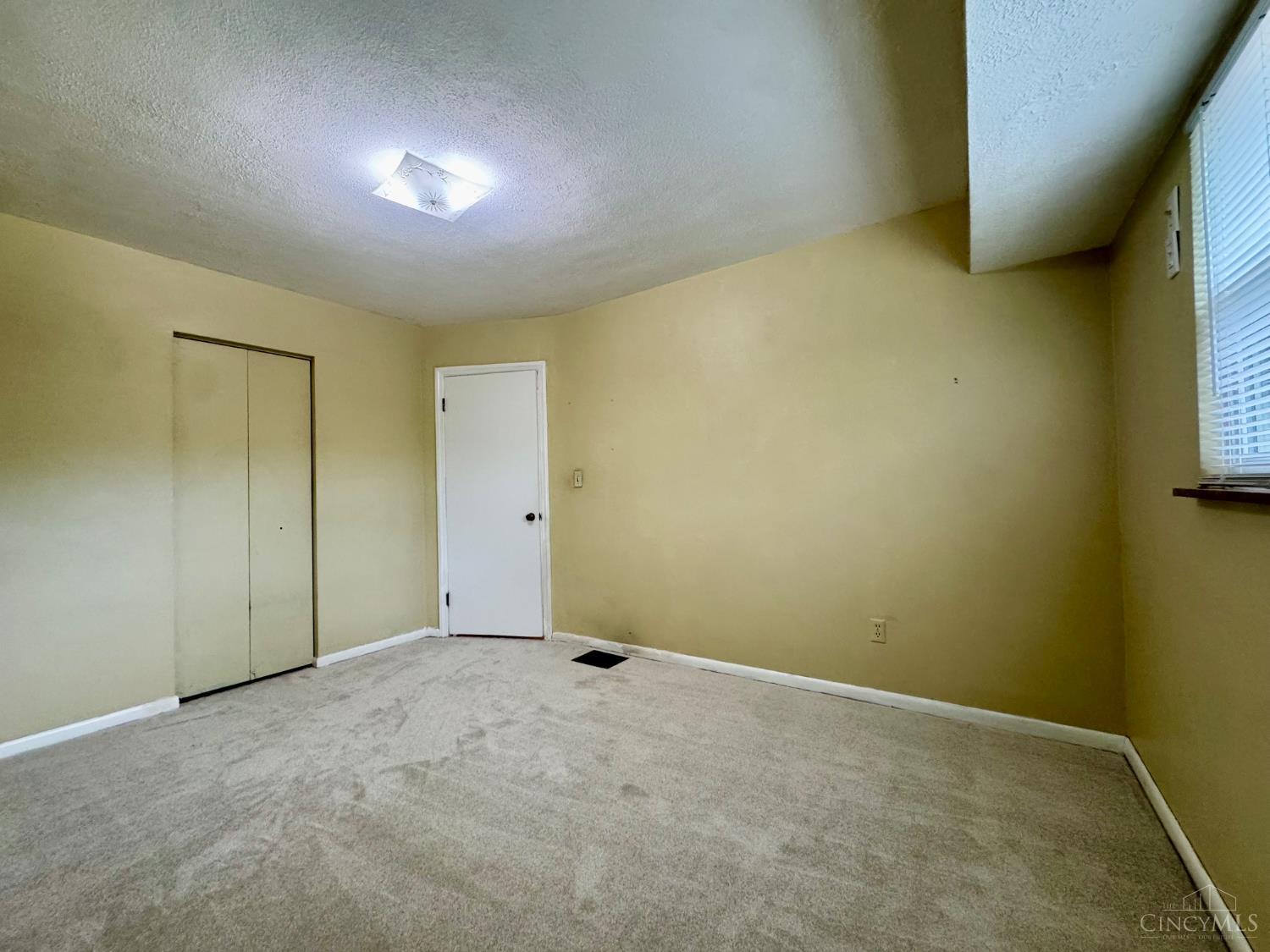5377 Sidney Road Cincinnati, OH 45238 - Photo 14 of 31 Gallery Image 14