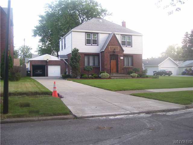 52 Lowell Road Tonawanda, NY 14217 - Photo 1 of 1 Exterior Front