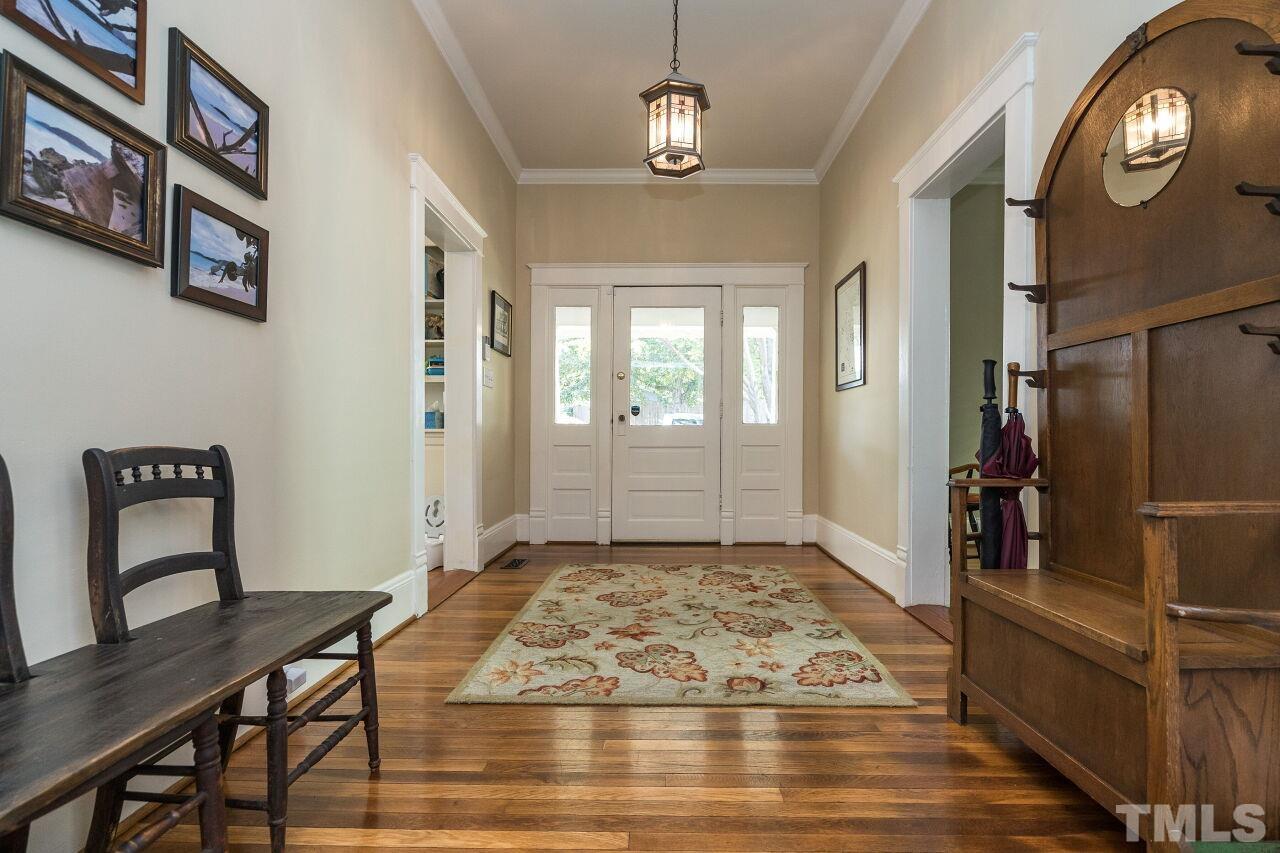 1218 Filmore Street Raleigh, NC 27605 - Photo 5 of 38 a view of a interior of the house
