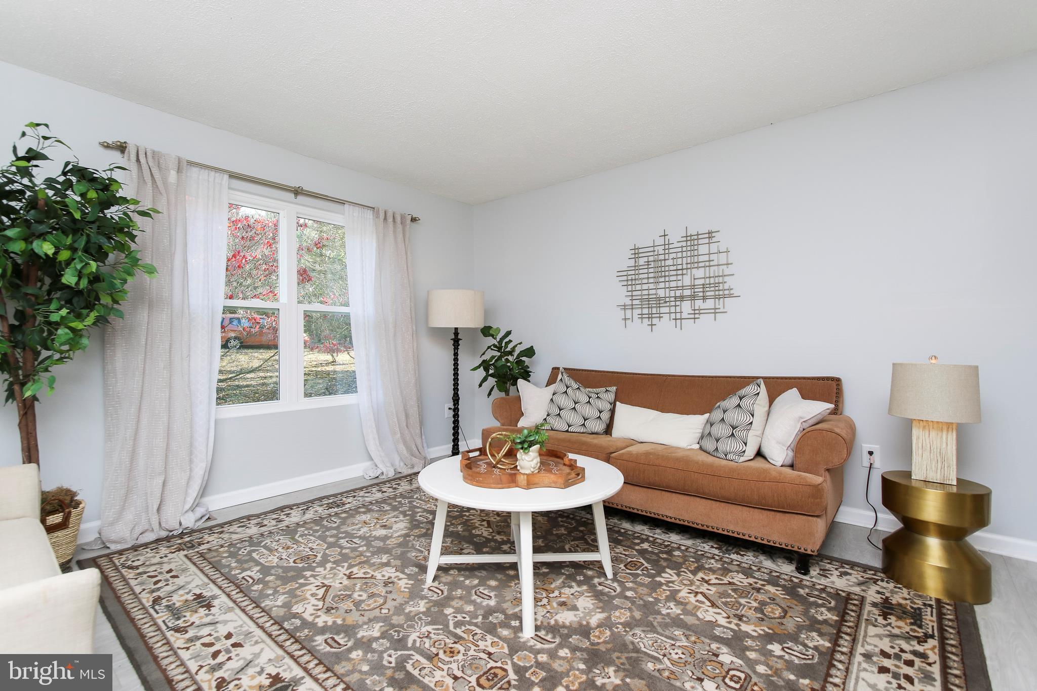 462 Ridge Road Westminster, MD 21157 - Photo 5 of 39 Cozy Living Room
