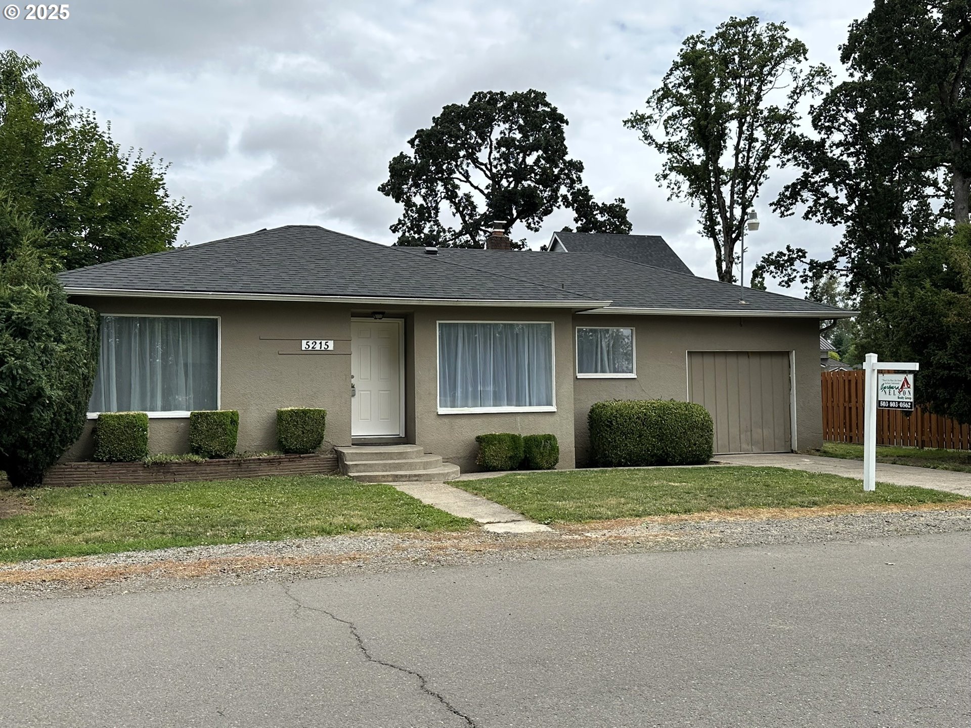 5215 Pkwy Dr Northeast