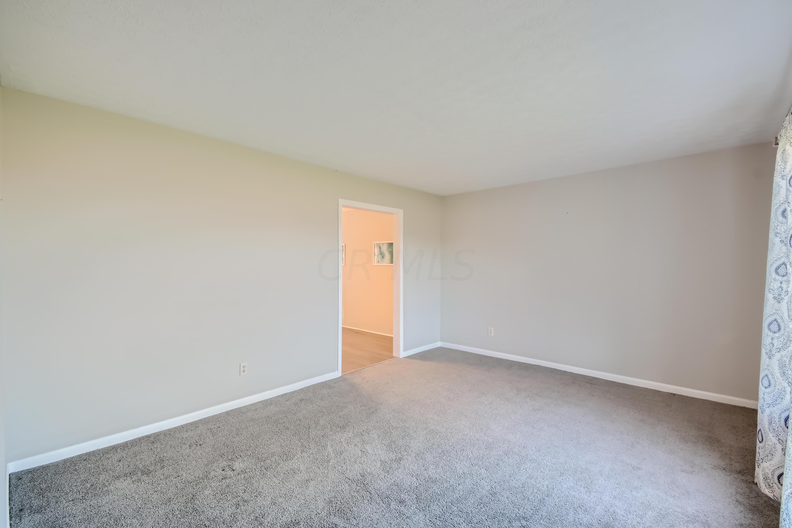 35 Busey Road Canal Winchester, OH 43110 - Photo 15 of 26 06 Living Room