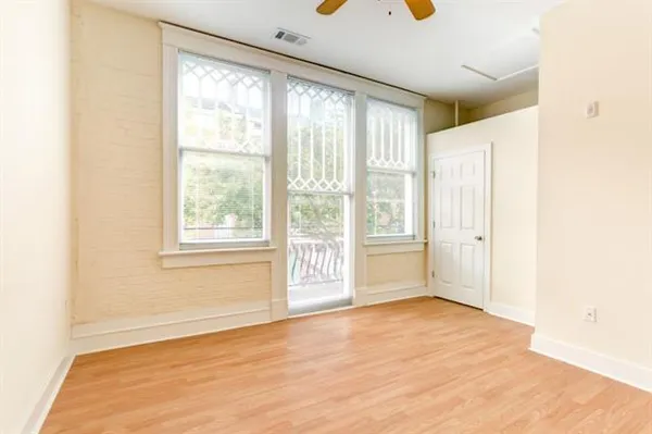 $2,000 | 611 Julia Street, Unit F, New Orleans, LA 70130