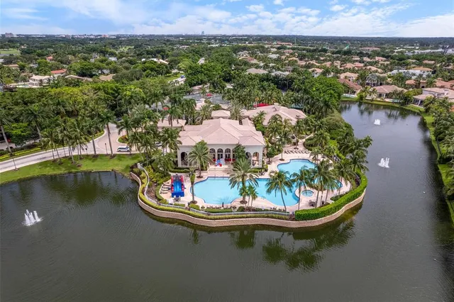 $5,495,000 | 366 Sweet Bay Avenue, Plantation, FL 33324