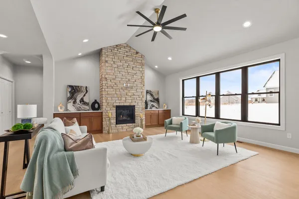 $799,900 | 294 East Sweetwater Way, Appleton, WI 54913