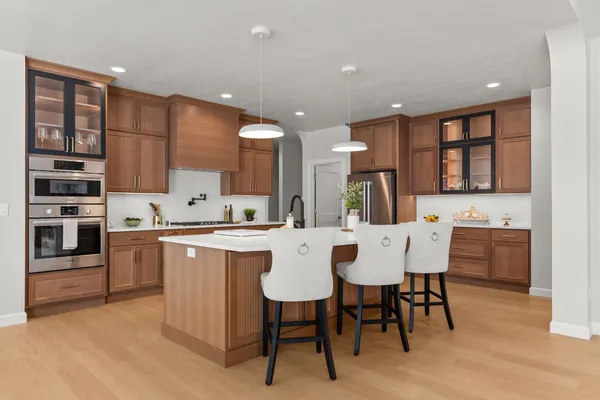 $799,900 | 294 East Sweetwater Way, Appleton, WI 54913