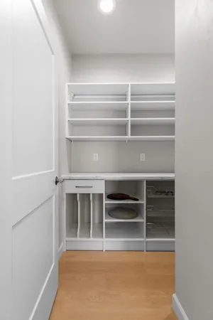 $799,900 | 294 East Sweetwater Way, Appleton, WI 54913