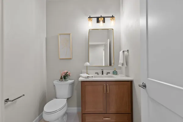 $799,900 | 294 East Sweetwater Way, Appleton, WI 54913