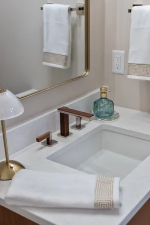 $799,900 | 294 East Sweetwater Way, Appleton, WI 54913