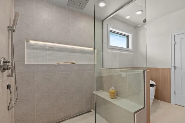 $799,900 | 294 East Sweetwater Way, Appleton, WI 54913