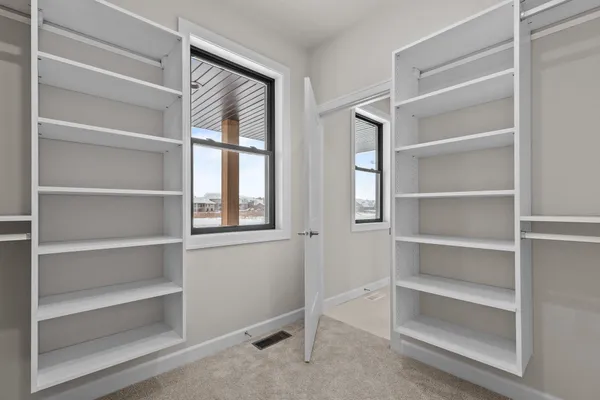 $799,900 | 294 East Sweetwater Way, Appleton, WI 54913