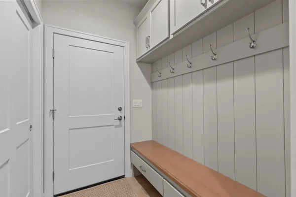 $799,900 | 294 East Sweetwater Way, Appleton, WI 54913