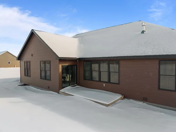 $799,900 | 294 East Sweetwater Way, Appleton, WI 54913