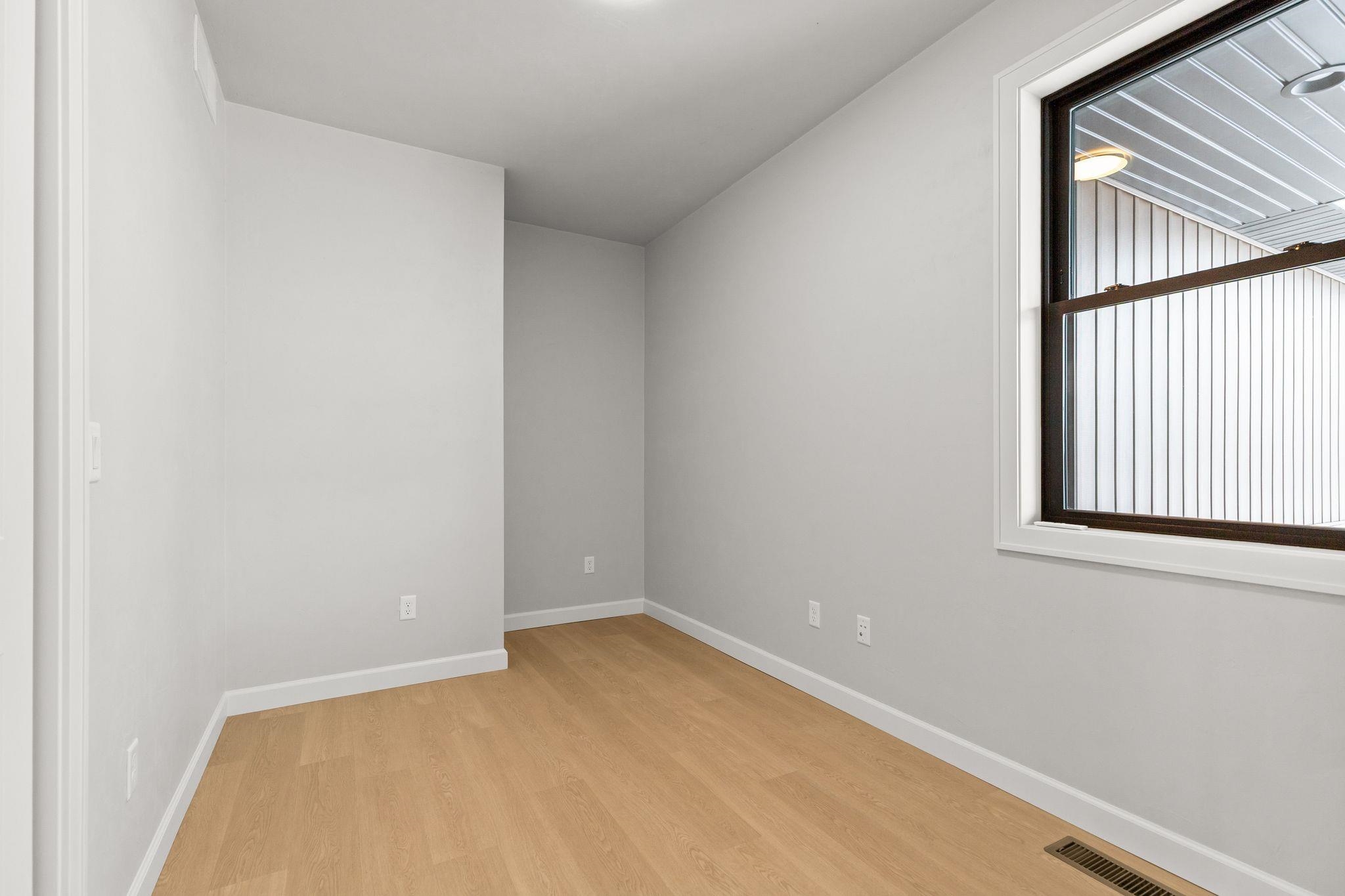 294 East Sweetwater Way Appleton, WI 54913 - Photo 8 of 84