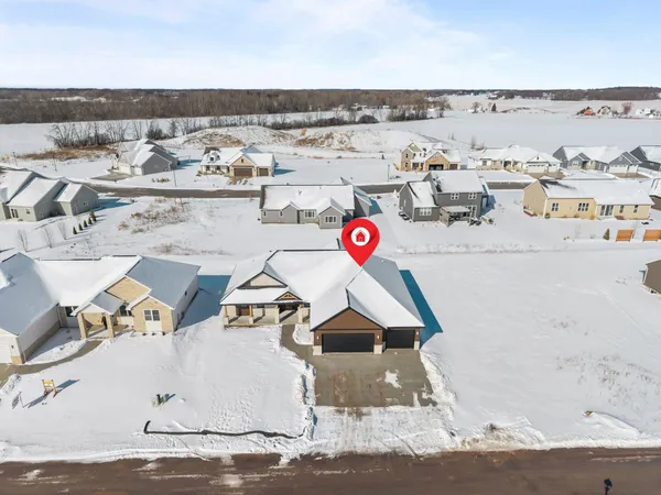 $799,900 | 294 East Sweetwater Way, Appleton, WI 54913
