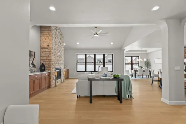 $799,900 | 294 East Sweetwater Way, Appleton, WI 54913