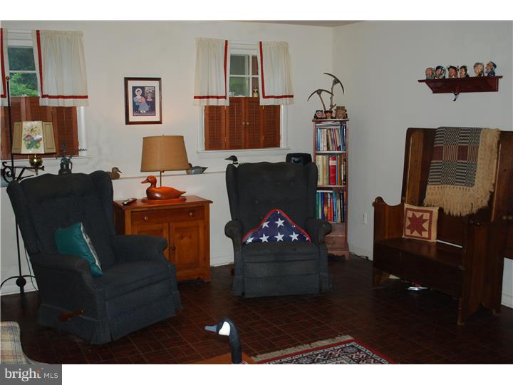 300 North Dillwyn Road Newark, DE 19711 - Photo 3 of 20 Gallery Image 3
