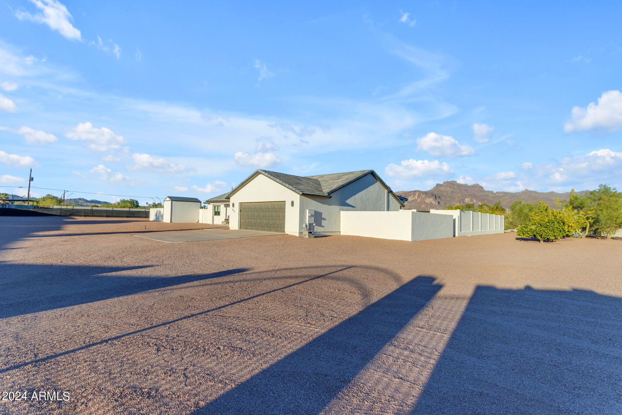 863 South Stagecoach Road Apache Junction, AZ 85119 - Photo 16 of 95 23-web-or-mls-23_007_a4m_br