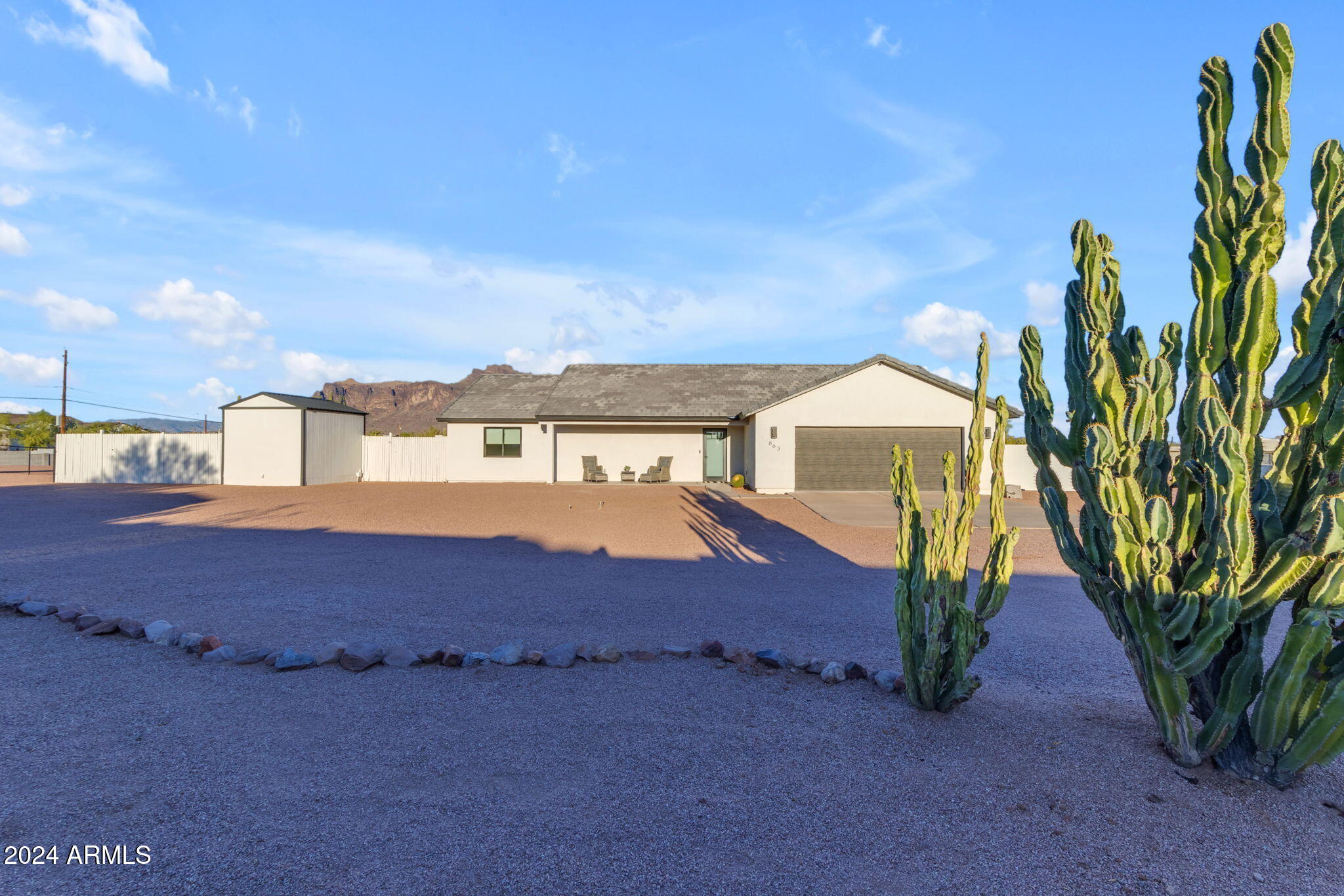 863 South Stagecoach Road Apache Junction, AZ 85119 - Photo 18 of 95 25-web-or-mls-25_013_a4m_br