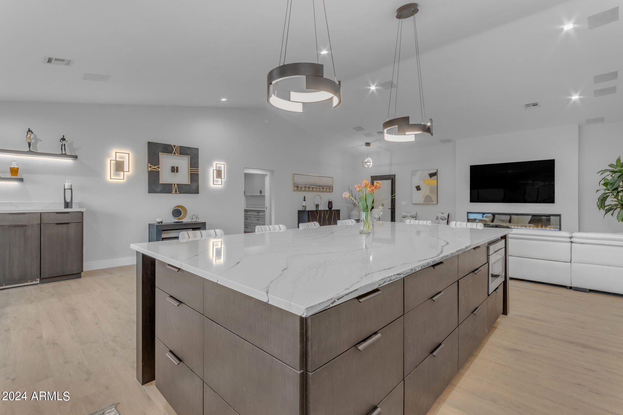 863 South Stagecoach Road Apache Junction, AZ 85119 - Photo 29 of 95 36-web-or-mls-36_193_a4m_br