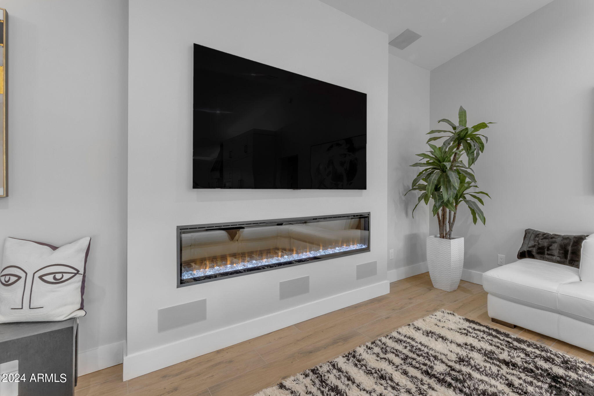 863 South Stagecoach Road Apache Junction, AZ 85119 - Photo 37 of 95 44-web-or-mls-44_163_a4m_br