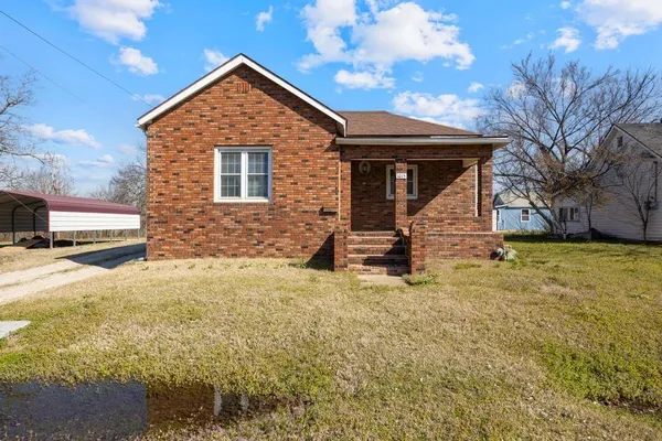 $82,500 | 1015 East Pine Street, Fort Scott, KS 66701