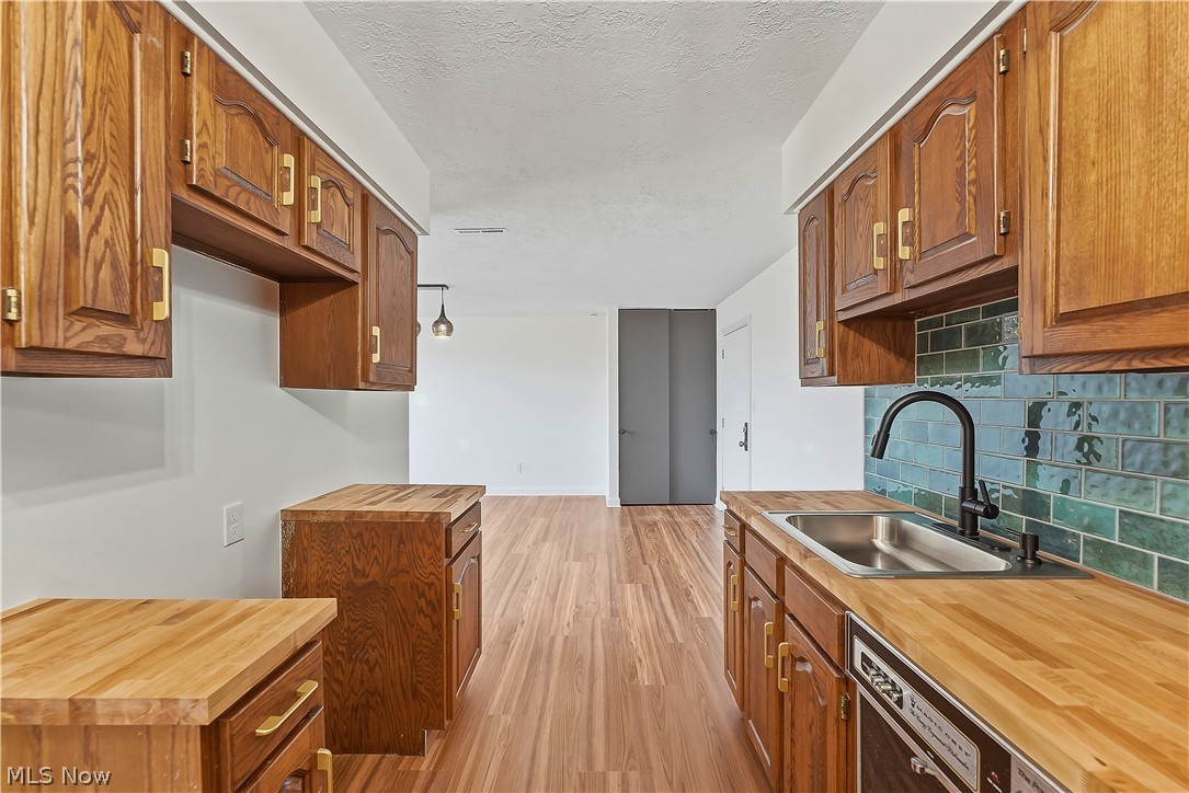 25735 Lorain Road, Unit 210 North Olmsted, OH 44070 - Photo 5 of 23