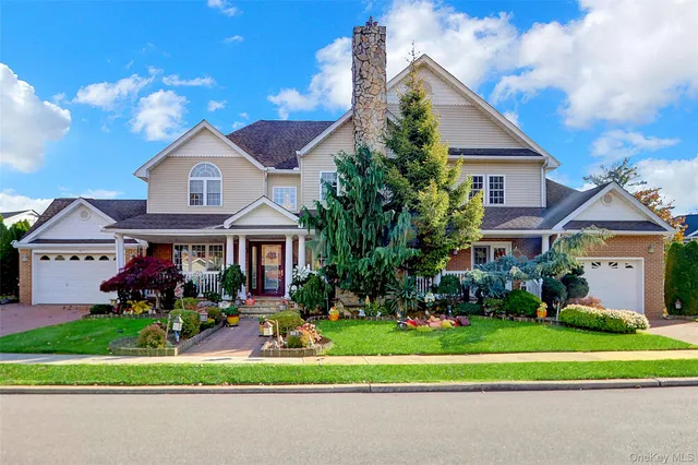 $1,599,999 | 807 Cypress Drive, Franklin Square, NY 11010