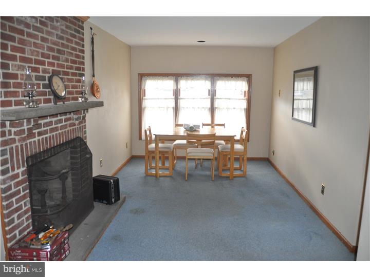2 Plymouth Road Springfield, PA 19064 - Photo 8 of 12 Family Room