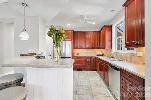 $775,000 | 43 Kuykendall Court, Hendersonville, NC 28739