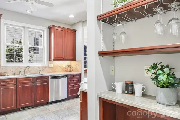 $775,000 | 43 Kuykendall Court, Hendersonville, NC 28739