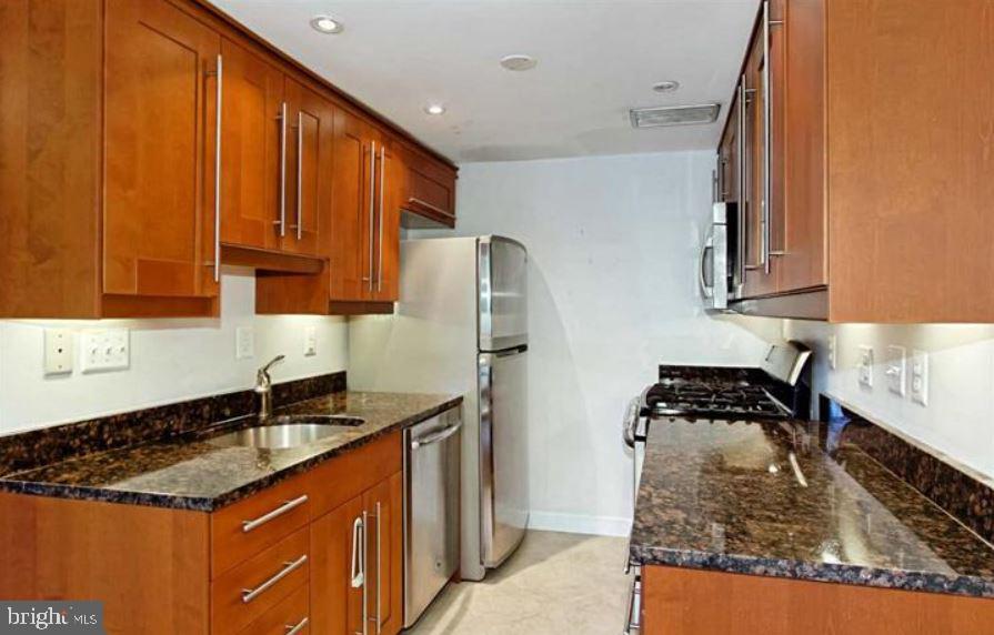 4114 Davis Place Northwest, Unit 119 Washington, DC 20007 - Photo 2 of 11