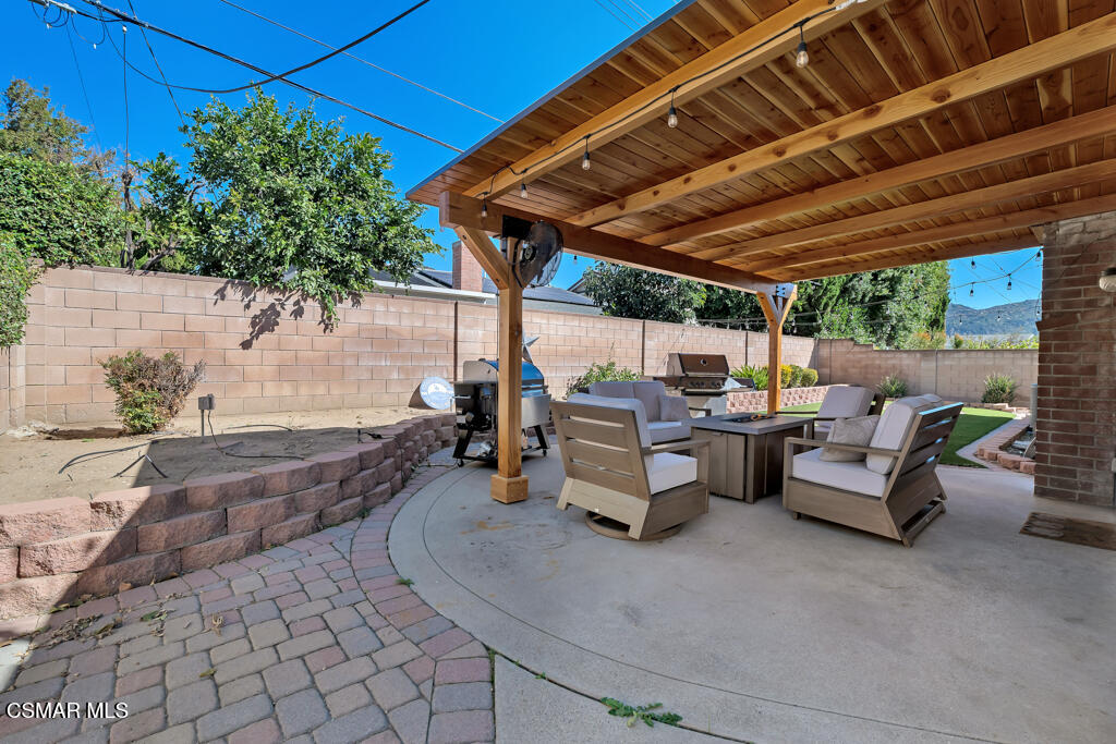 2224 Alscot Avenue Simi Valley, CA 93063 - Photo 24 of 34 2224 Alscot Ave- HsHProd-31