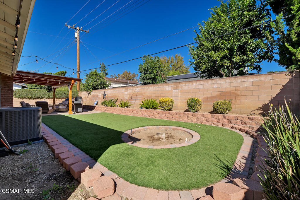 2224 Alscot Avenue Simi Valley, CA 93063 - Photo 25 of 34 2224 Alscot Ave- HsHProd-36