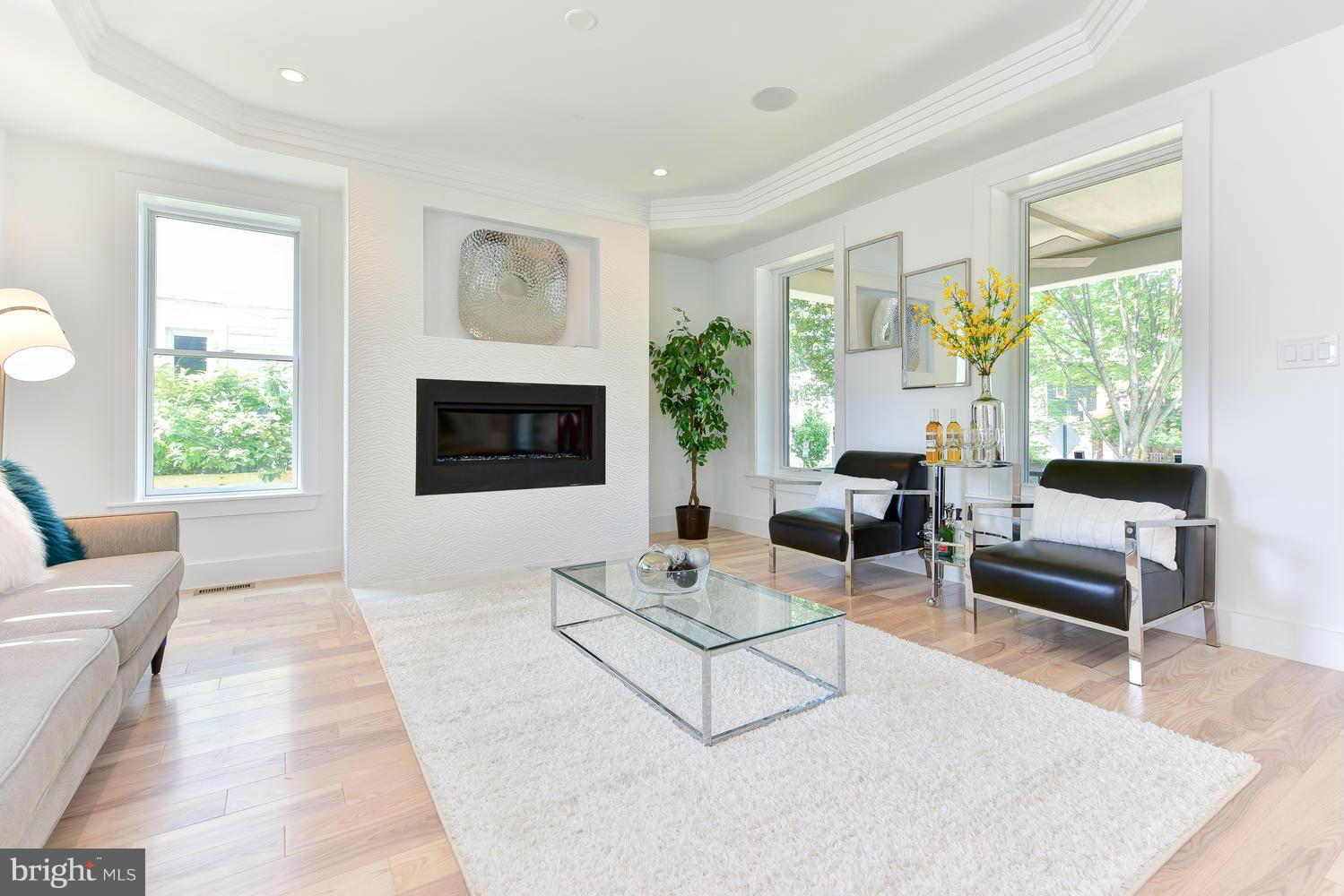 1218 Decatur Street Northwest Washington, DC 20011 - Photo 5 of 30 Interior (General)