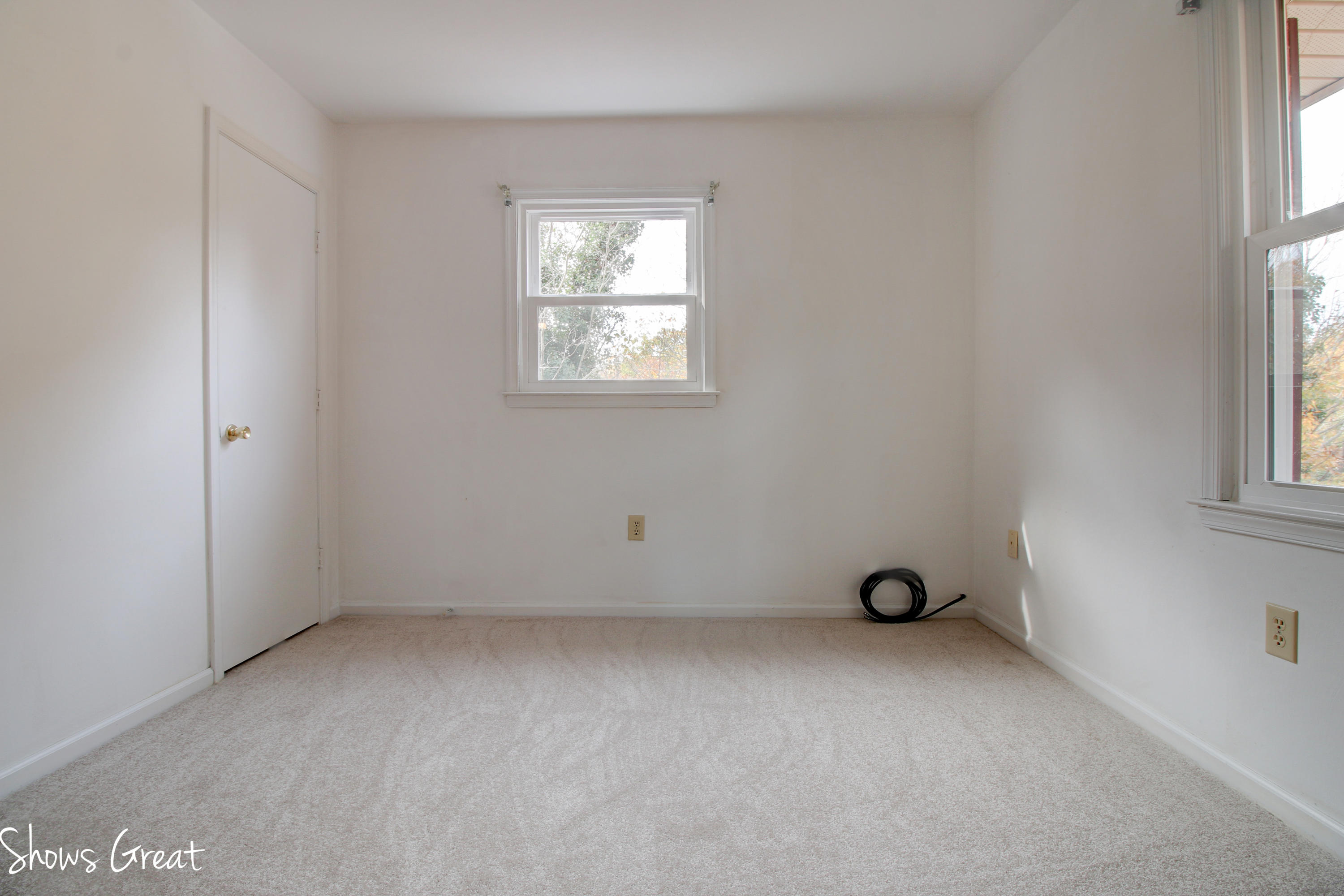 36 Spruce Lane Blue Ridge, VA 24064 - Photo 22 of 35 an empty room with windows