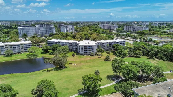 $2,600 | 4020 West Palm Aire Drive, Unit 503, Pompano Beach, FL 33069